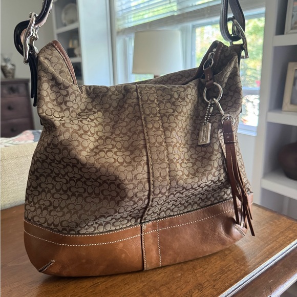 Coach Signature Shoulder Bag - Picture 1 of 6